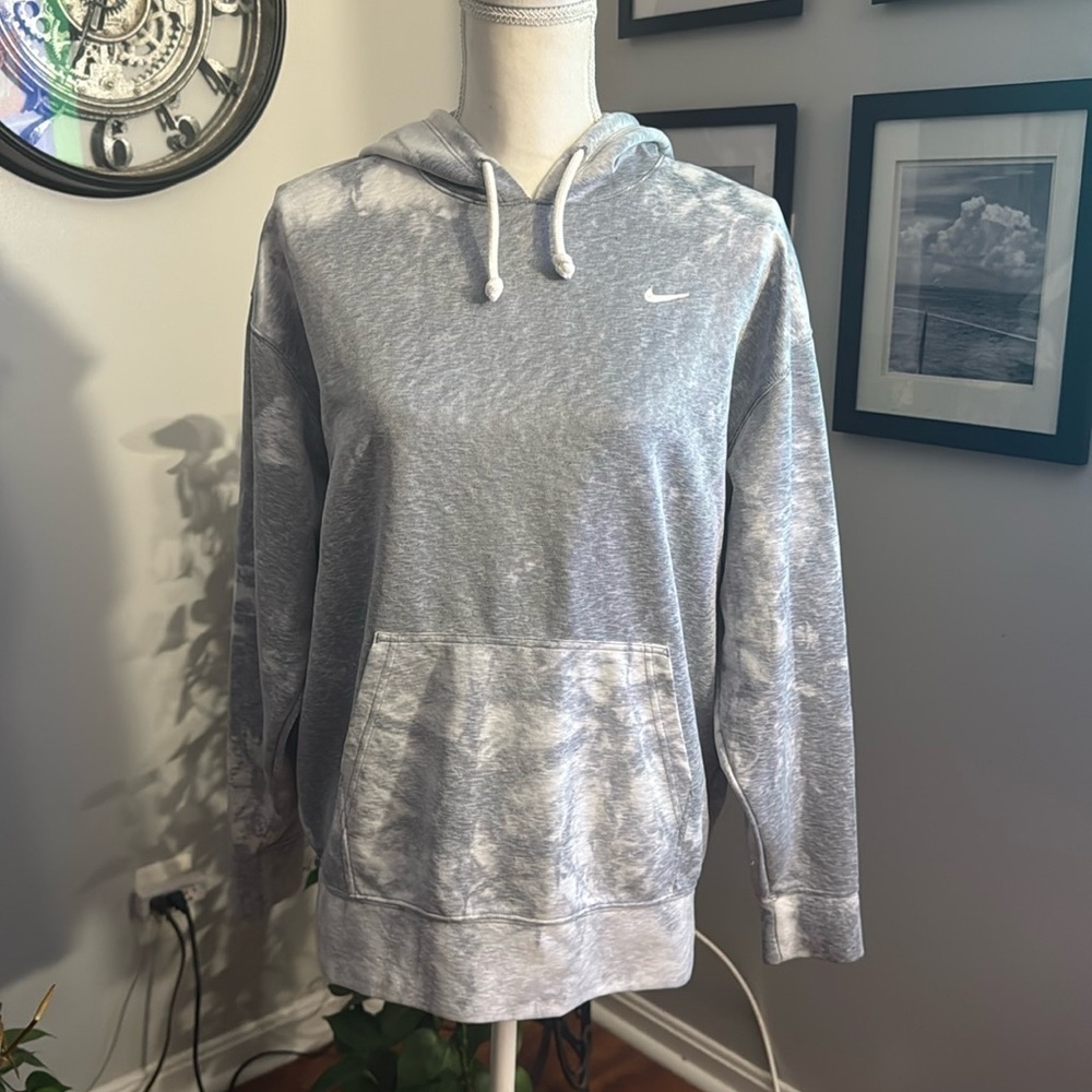 Women’s gray Nike dry, fit size small hoodie